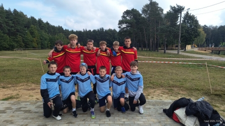 SZTAFETOWE BIEGI PRZEŁAJOWE